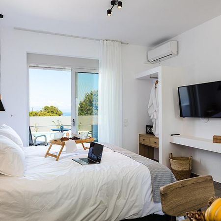 Evilio Suites, Inspired Family Retreat, Βy Thinkvilla Skaleta Exterior photo