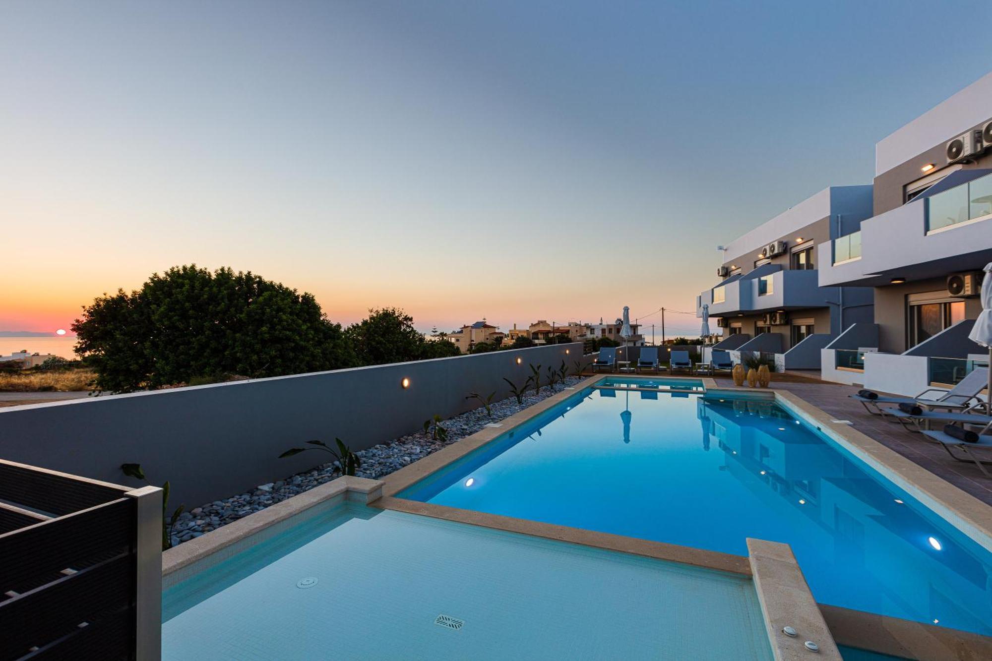 Evilio Suites, Inspired Family Retreat, Βy Thinkvilla Skaleta Exterior photo