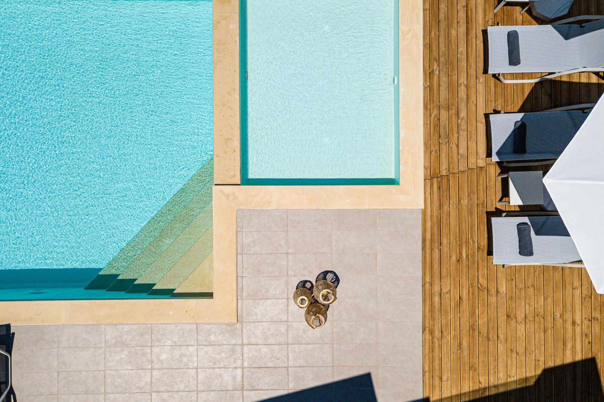 Evilio Suites, Inspired Family Retreat, Βy Thinkvilla Skaleta Exterior photo