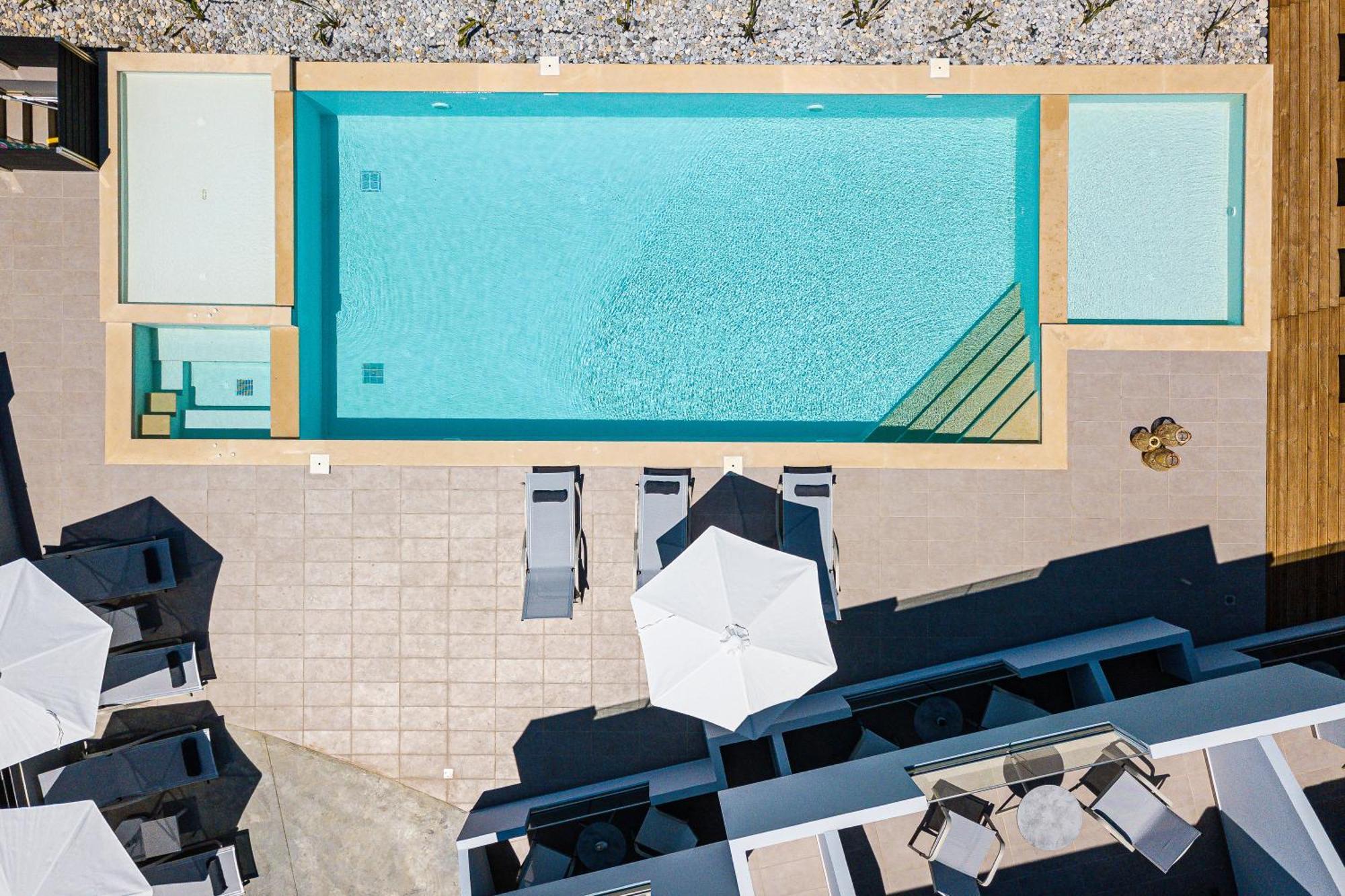 Evilio Suites, Inspired Family Retreat, Βy Thinkvilla Skaleta Exterior photo